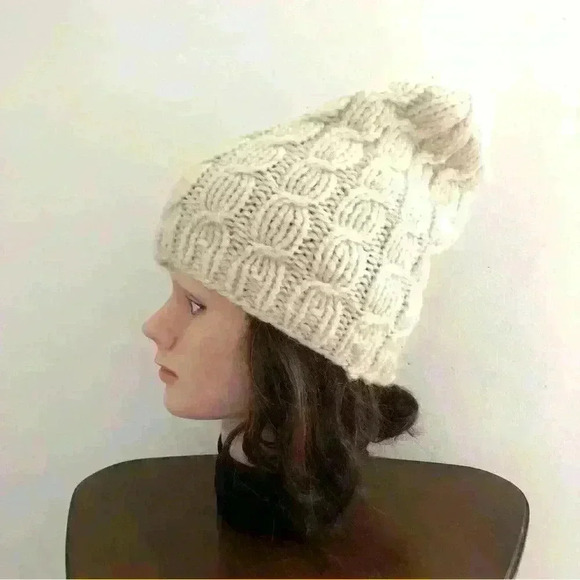 Handmade Pure Wool Hat - Picture 3 of 7